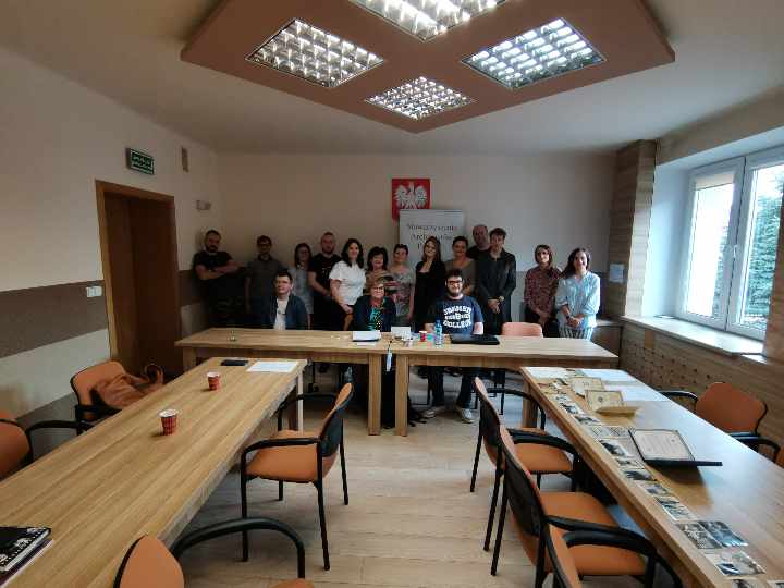 Zdjęcie grupowe uczestników spotkania.