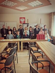 Grupowe zdjęcie wszystkich uczestników konferencji.