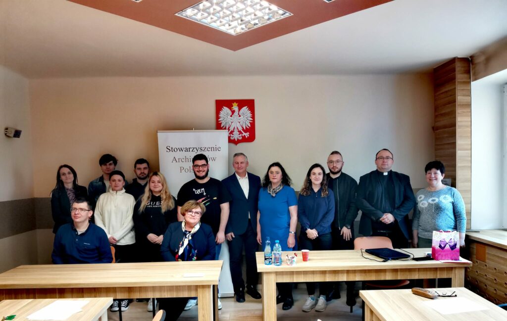 Zdjęcie grupowe wszystkich uczestników zebrania.